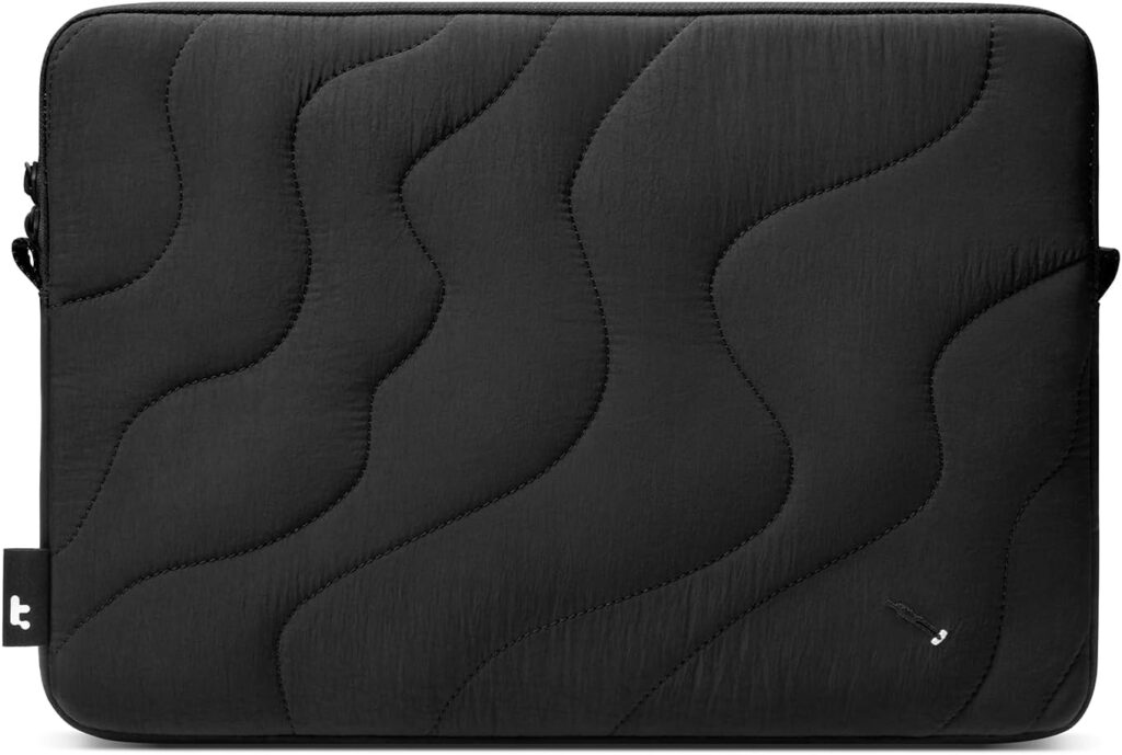 tomtoc 360 Protective Puffy Laptop Sleeve for 14-inch MacBook Pro M5(2025)/M4/M3/M2/M1 Pro/Max A3434 A3112 A3401 A3185 A2992 A2918 13.5/13.8-inch Surface Laptop 7(Copilot+ PC)/6/5/4/3, Quilted Design