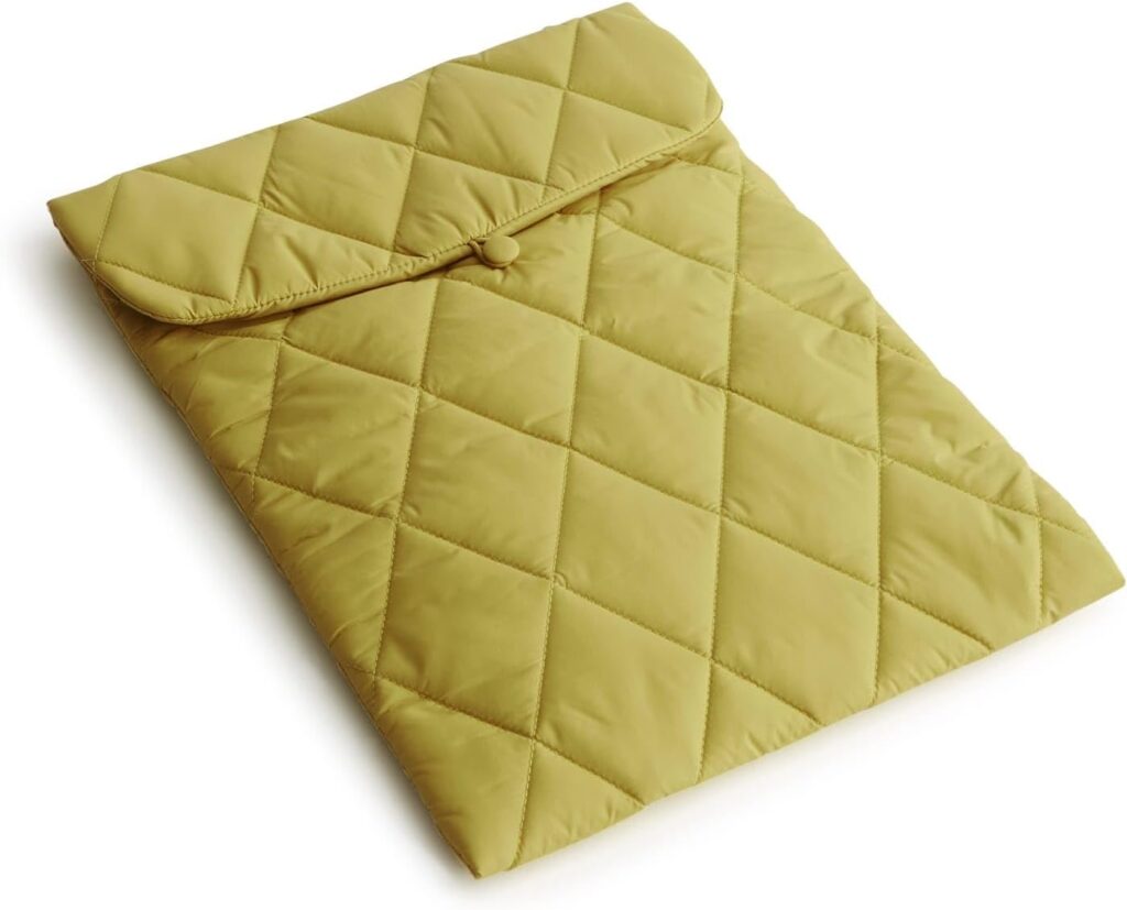 Women’s Nylon Large Envelope Tech Sleeve