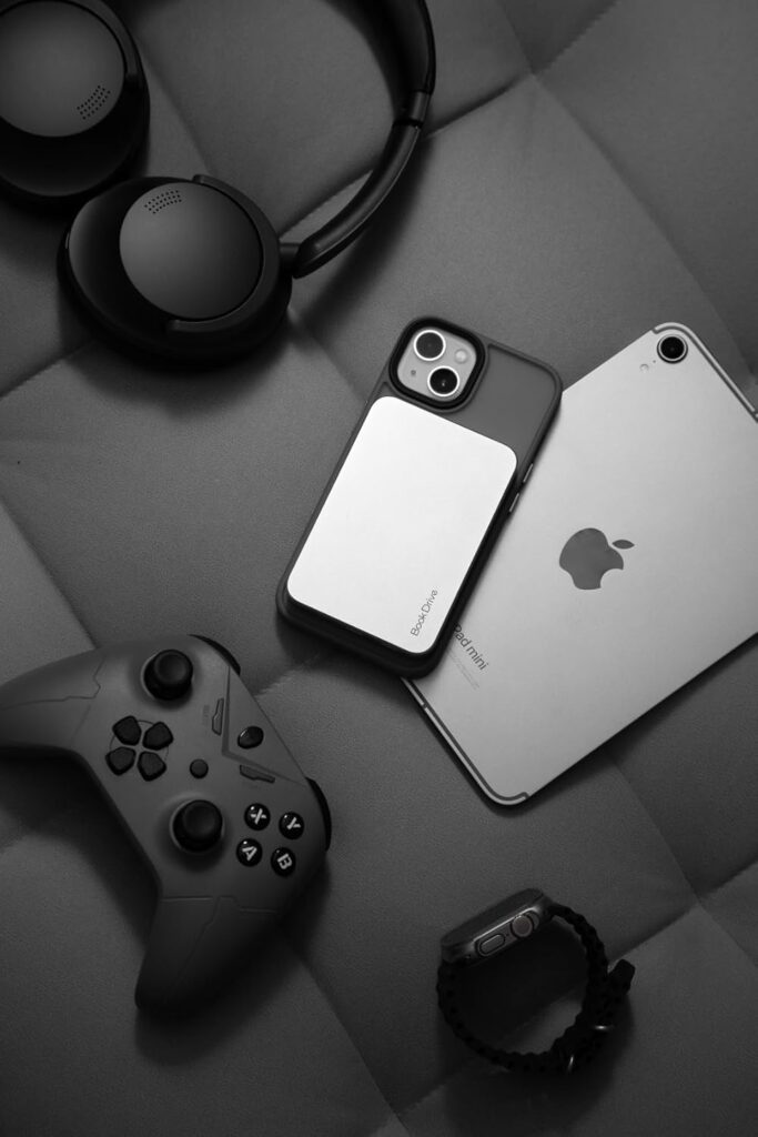 ORICO BookDrive 2TB Magnetic External SSD with PD 100W Charging for Labtop & USB-C Smartphone – Magsafe Portable Solid State Drive, 1000MB/s for USB 3.2 Gen2 – P10Plus