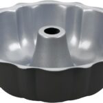 Cuisinart Chef’s Classic Nonstick Bakeware 9-1/2-Inch Fluted Cake Pan,Silver
