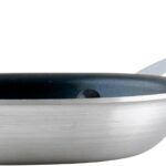 Winco Commercial-Grade Aluminium Fry Pan/Skillet, Non-Stick Finish, 7″