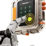 MOVE SPEED External Hard Drive with Touchscreen, Up to 10Gbps Portable SSD, USB-C 3.2 Gen2, Compatible with iPhone, Windows, Mac & More (GD10, 1TB)