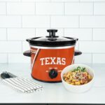 Uncanny Brands Texas Longhorns 2qt Slow Cooker – Small Kitchen Appliance